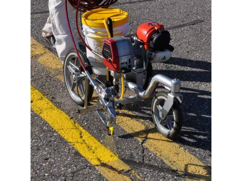 Maquina pulverizadora de pintura para trazar lineas a gasolina Titan PowrLiner 850