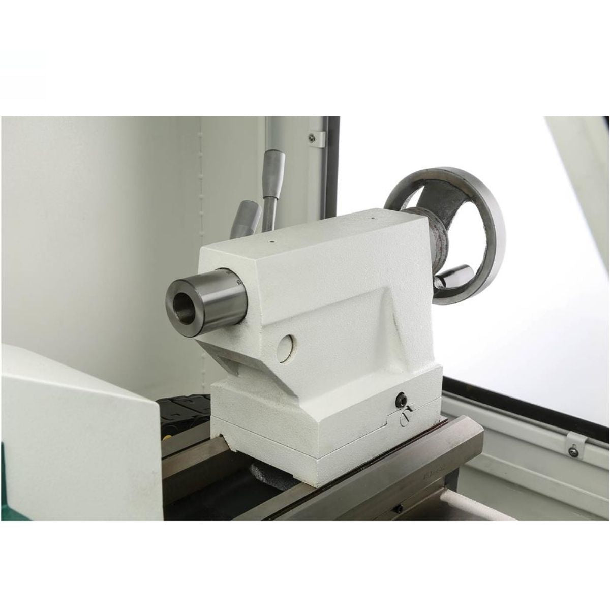 Torno CNC de 13" con cambiador automático de herramientas Grizzly G0884