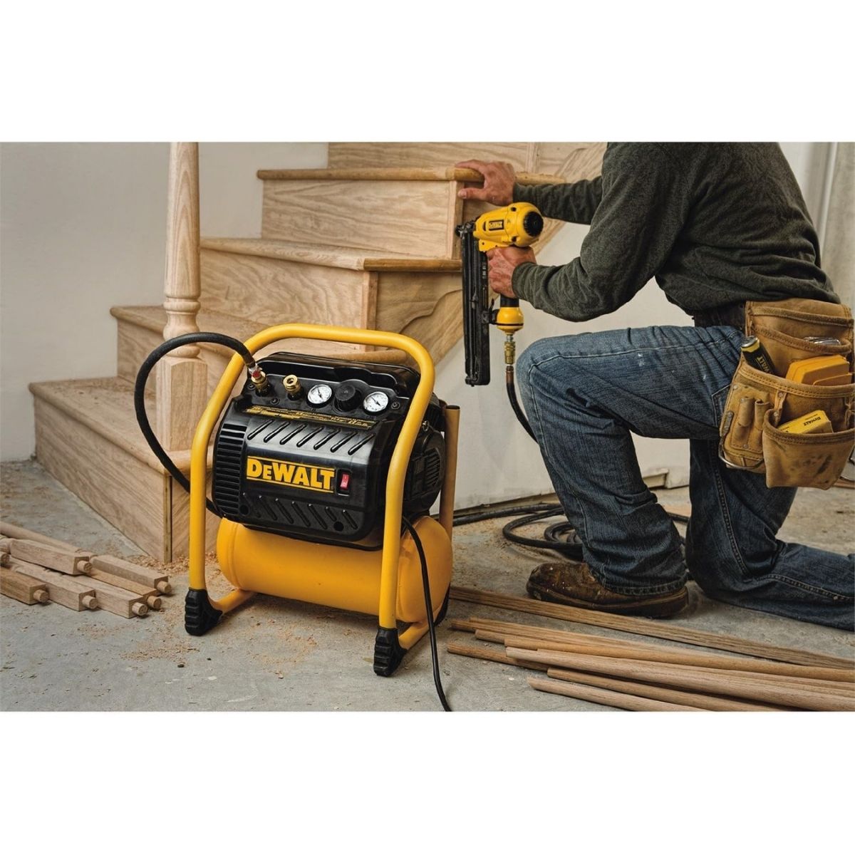 Compresor de aire portatil 2.5 Gal 200 PSI Y 1.1 Hp Dewalt DWFP55130
