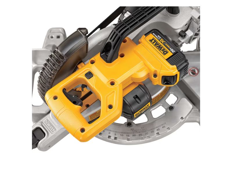 Sierra de inglete inhalambrica de 7-1/4" telescopica con bateria y cargador Dewalt DCS361M1