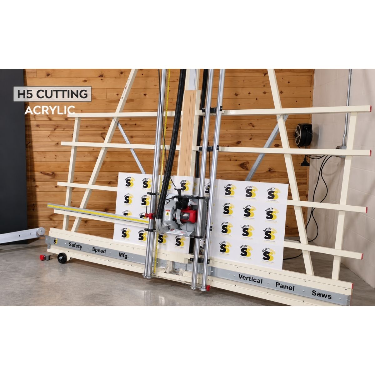 Sierra de paneles vertical y horizontal con altura de corte de 64" Safety Speed H5-64