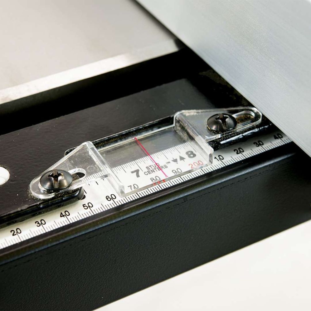 Sierra de mesa de 10" con capacidad de corte de 52" y alas de extensión de acero Delta 36-5052T2